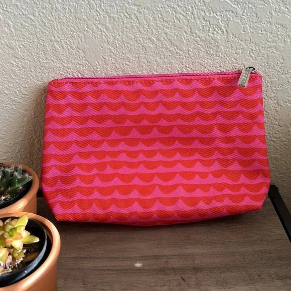 GUC Marimekko for Clinique Makeup bag. - Picture 3 of 4